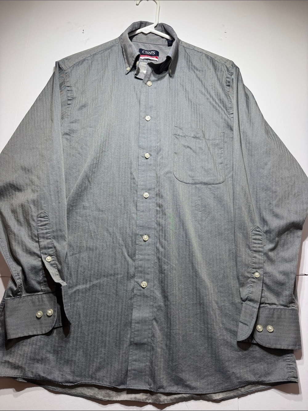 Chaps Men's Light Grey Button-Down Dress Shirt